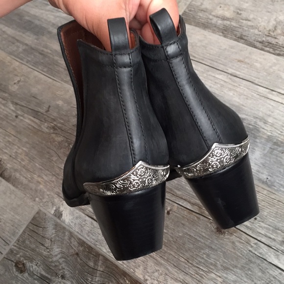 Jeffrey Campbell Cromwell Distressed Black Boots💕 - Picture 6 of 8